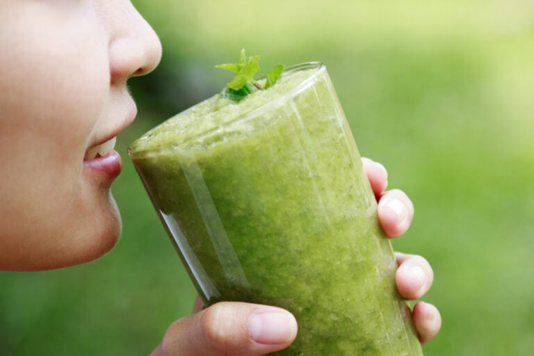 The 8 Best Healthy Drinks You Should Try (Nutritionists Say)