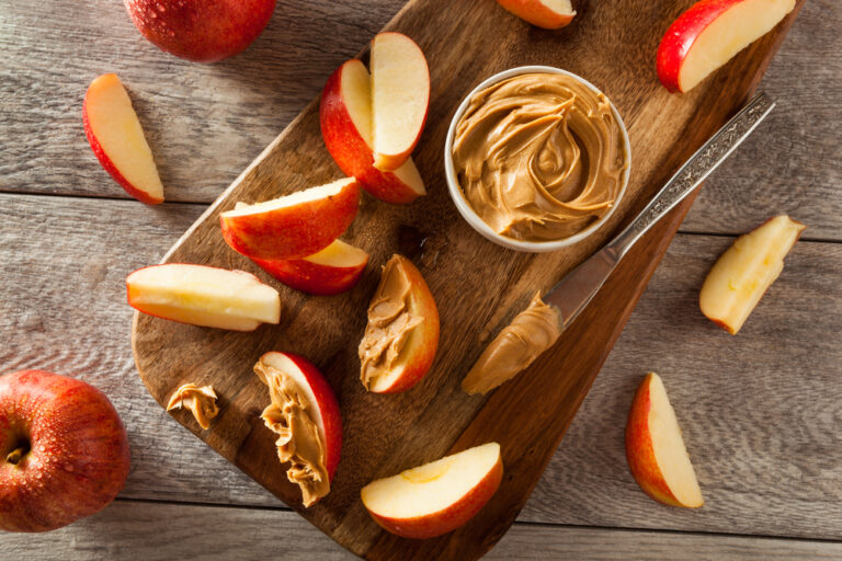 Here Are 6 Delicious Snacks That Are Actually Healthy!